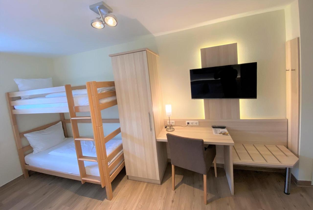 Hotel Am Wiesenweg L 24H Check-In Hausen  Exterior photo